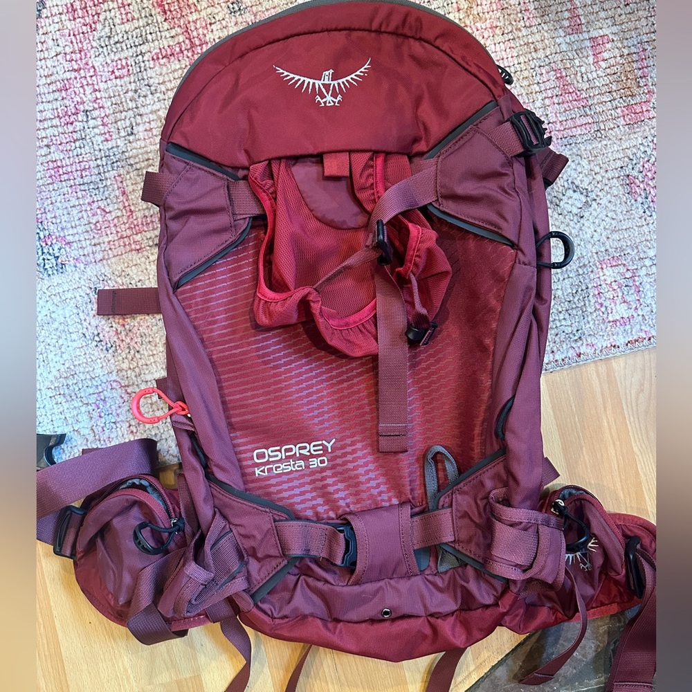 Osprey Kresta 30 Backpack in Deep Red